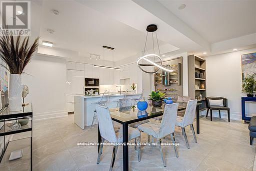 301 - 3 SOUTHVALE DRIVE Image 9