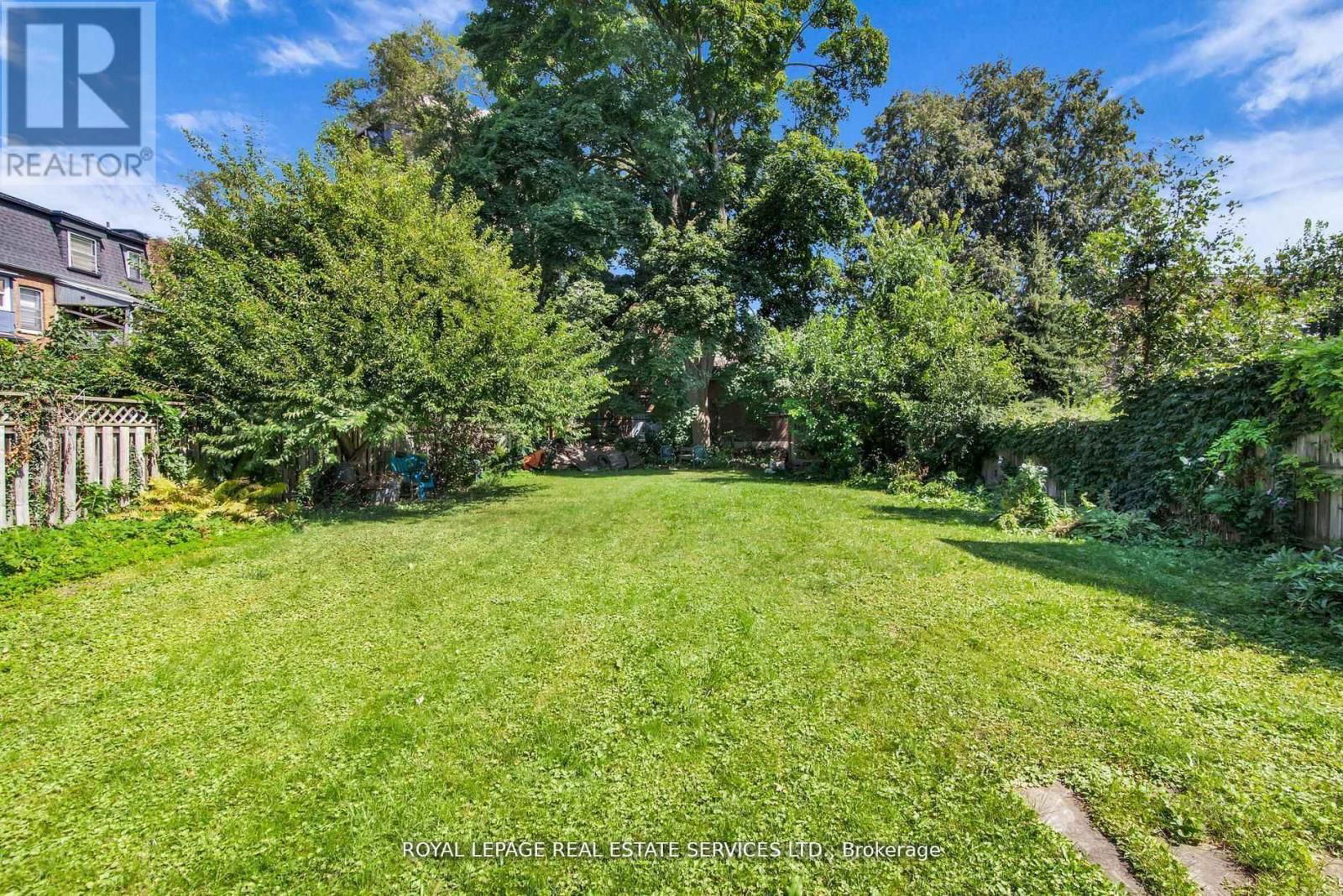 575 HURON STREET Image 6