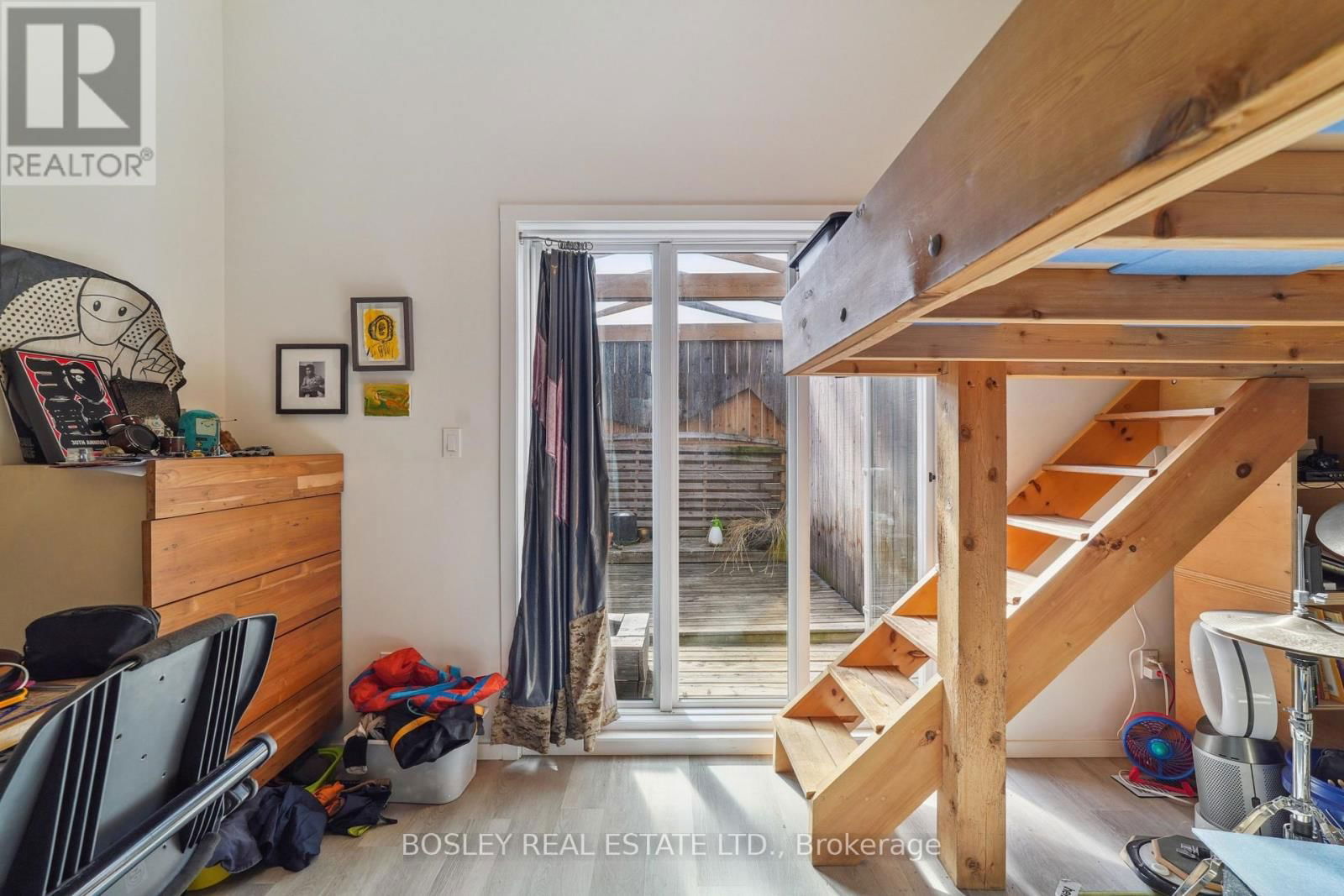 890 QUEEN STREET WEST Image 28