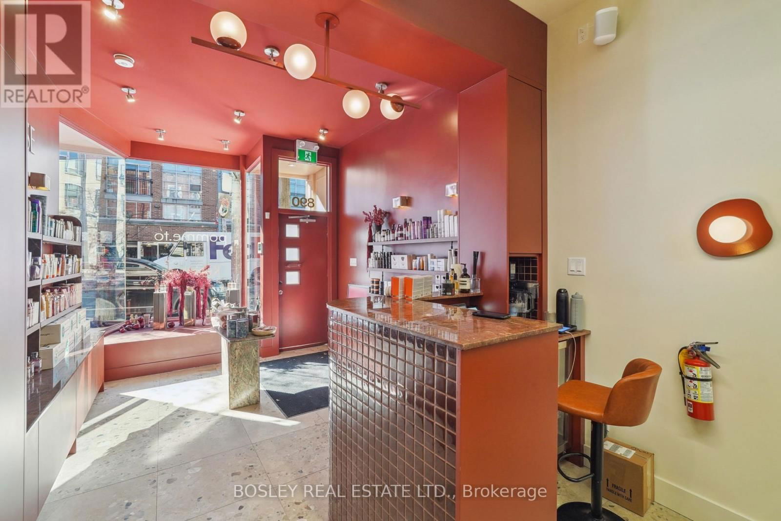 890 QUEEN STREET WEST Image 7