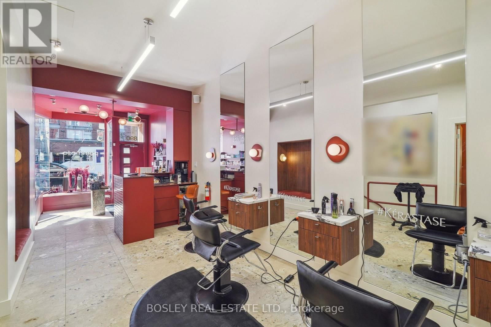 890 QUEEN STREET WEST Image 9