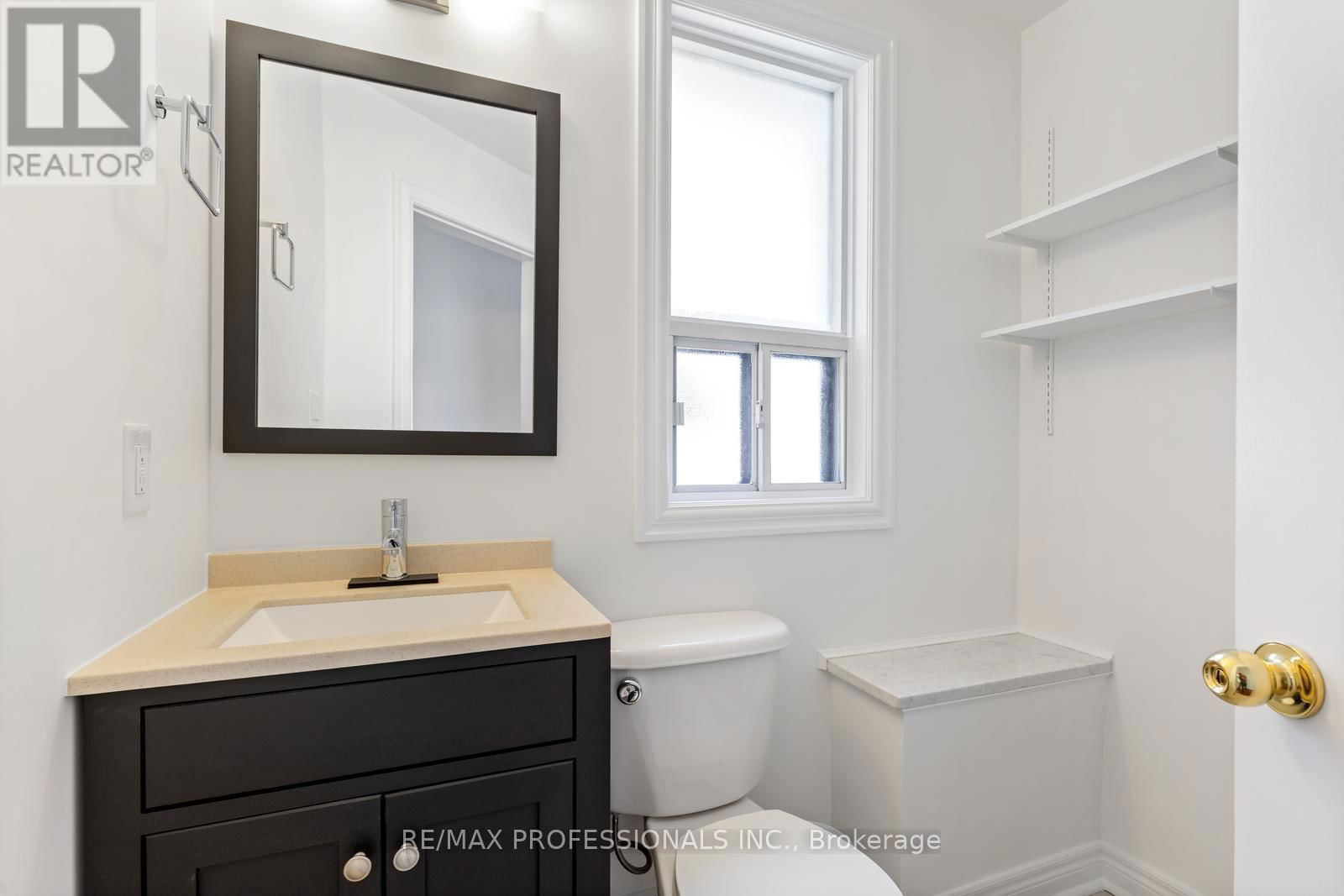 8 PARR STREET Image 11