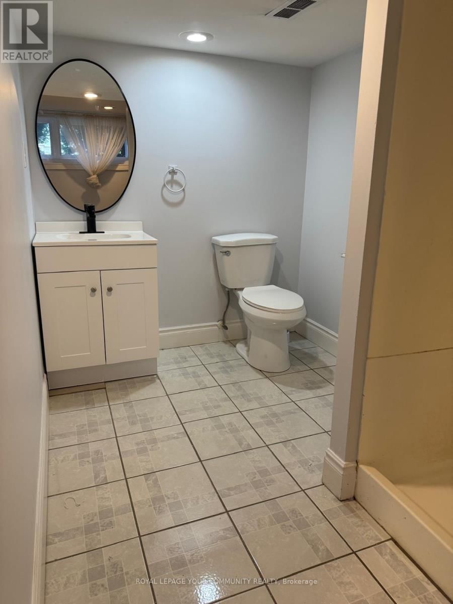 ACTON AVENUE Image 14