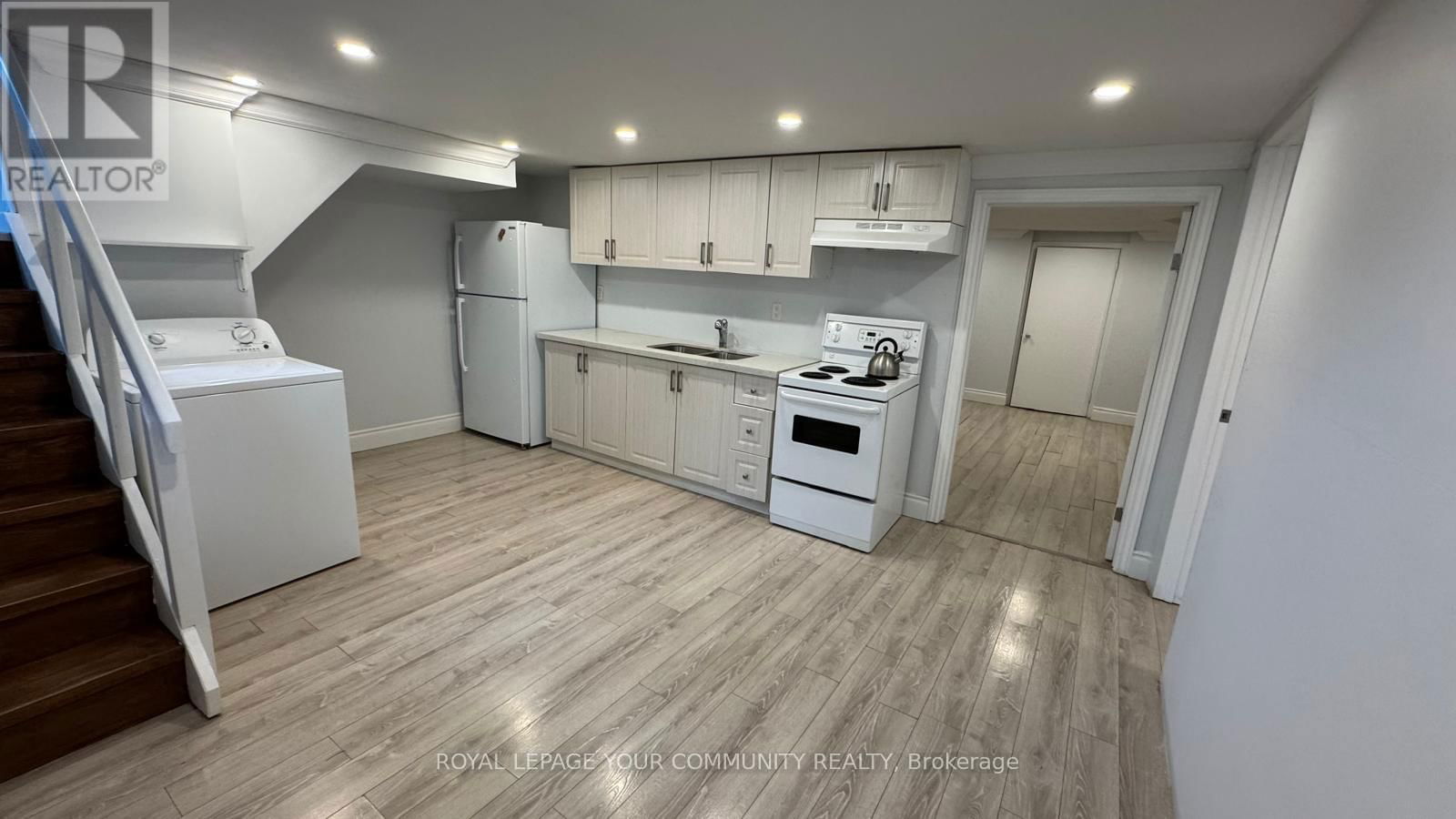 ACTON AVENUE Image 4
