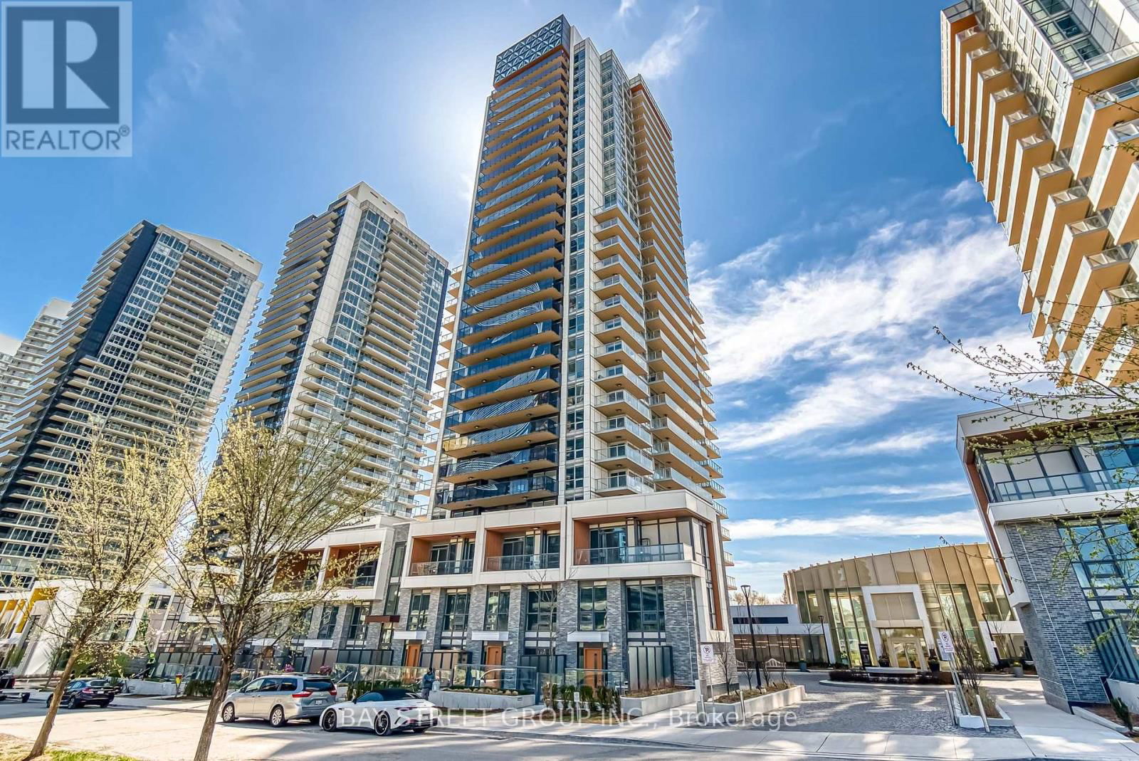 602 - 27 MCMAHON DRIVE Image 2
