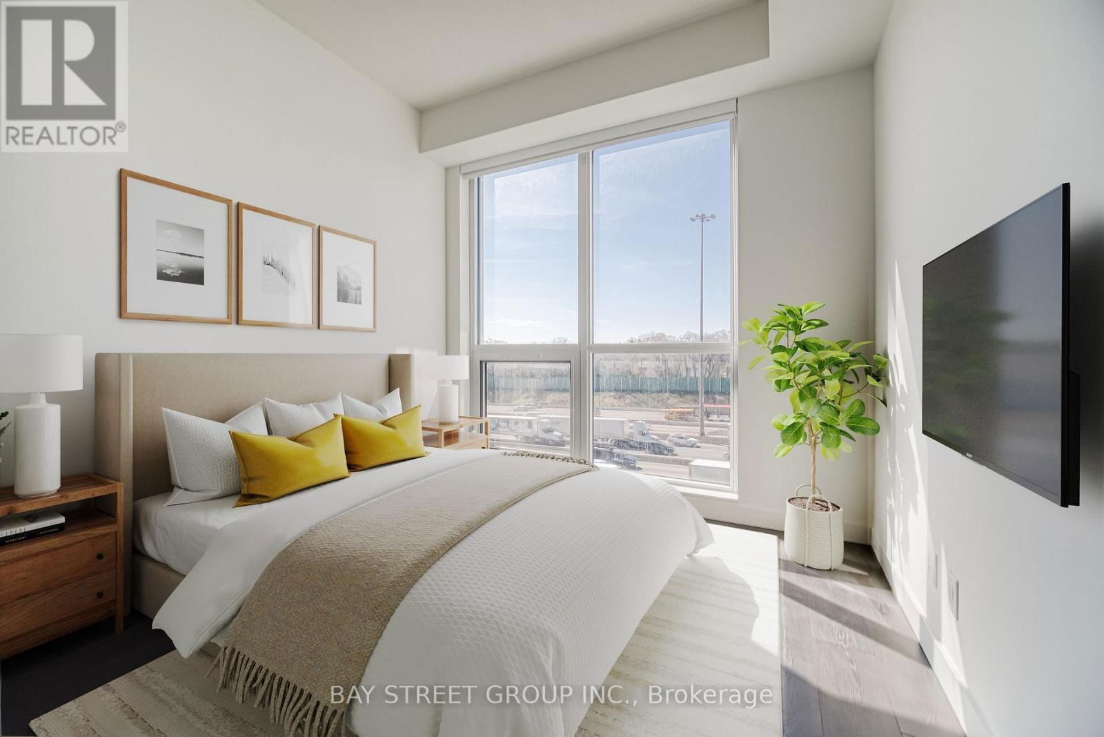 602 - 27 MCMAHON DRIVE Image 26