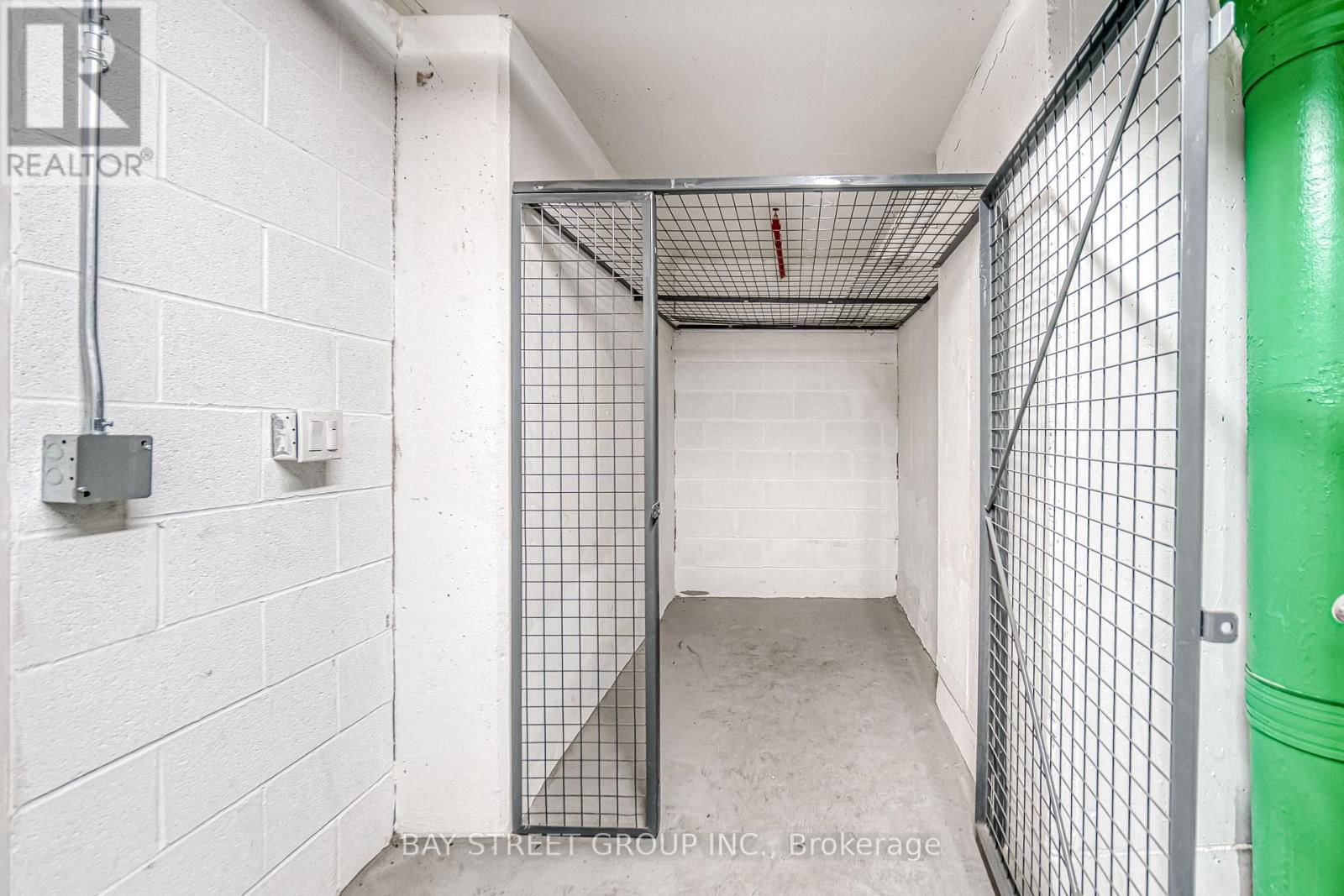 602 - 27 MCMAHON DRIVE Image 35
