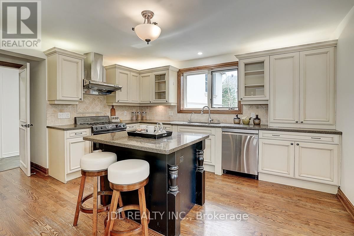 54 PLYMBRIDGE ROAD Image 27