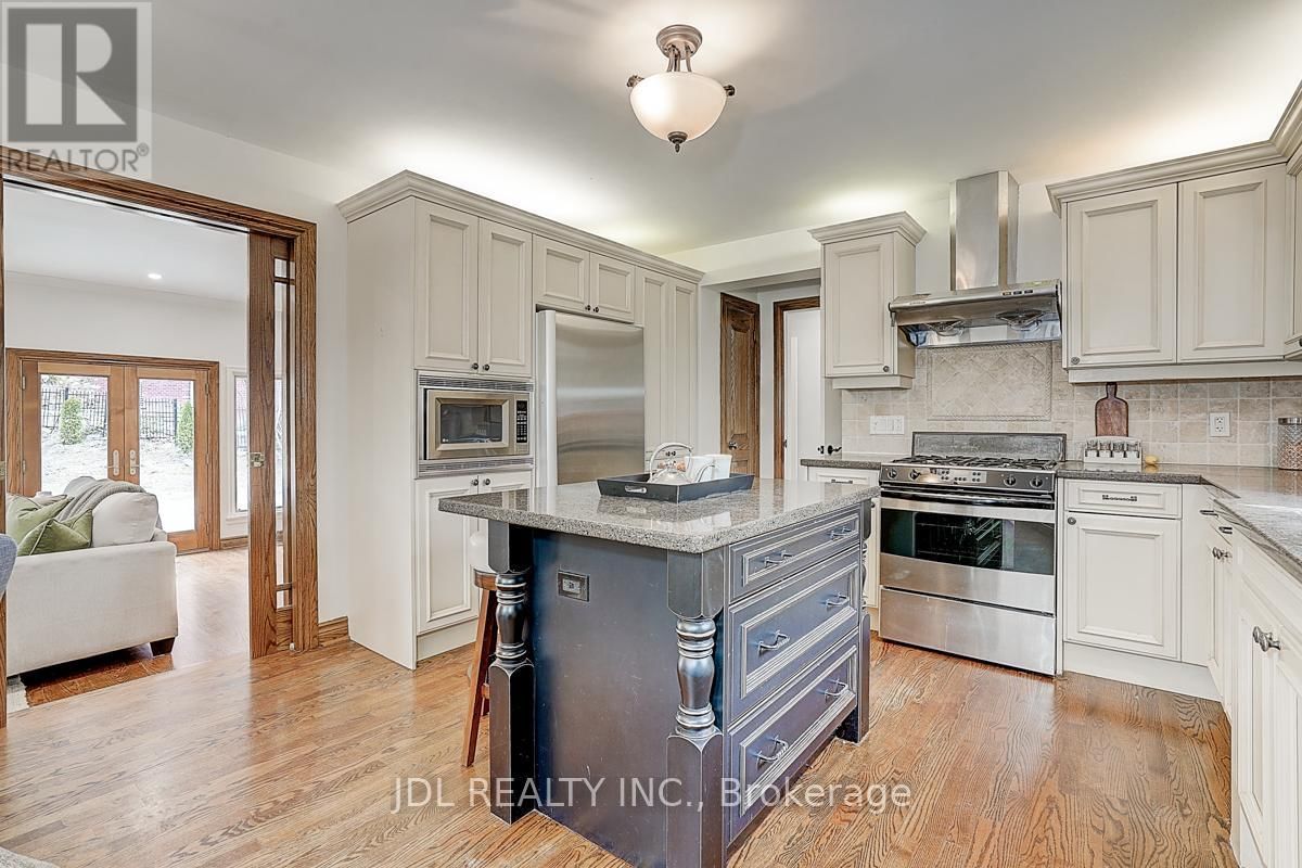 54 PLYMBRIDGE ROAD Image 30