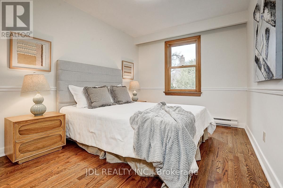54 PLYMBRIDGE ROAD Image 32
