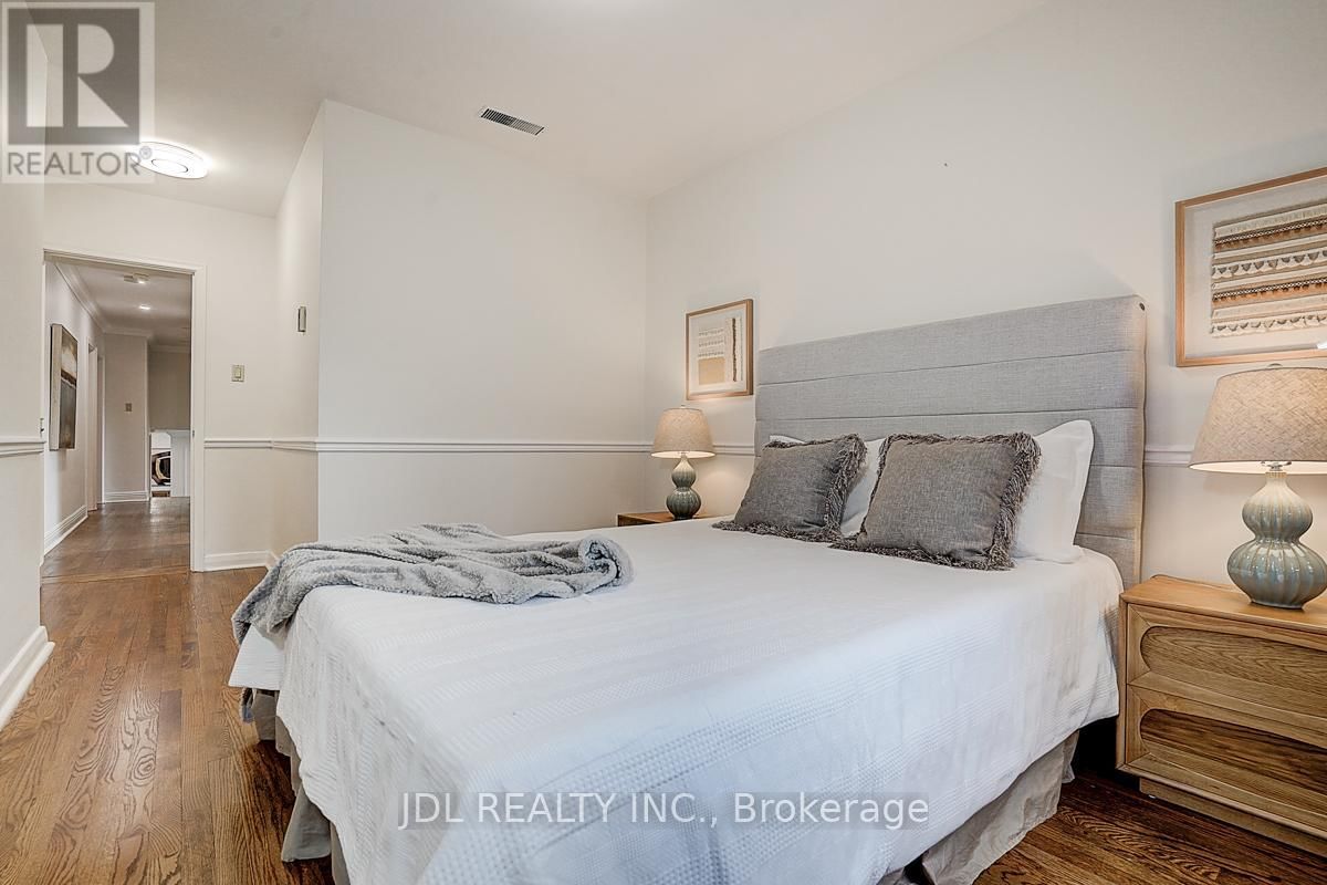 54 PLYMBRIDGE ROAD Image 33