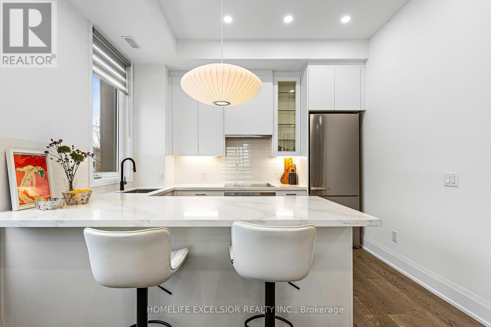 1 - 18 GREENBRIAR ROAD Image 13