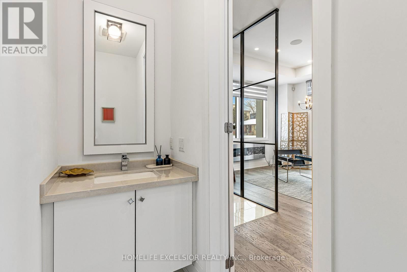 1 - 18 GREENBRIAR ROAD Image 16