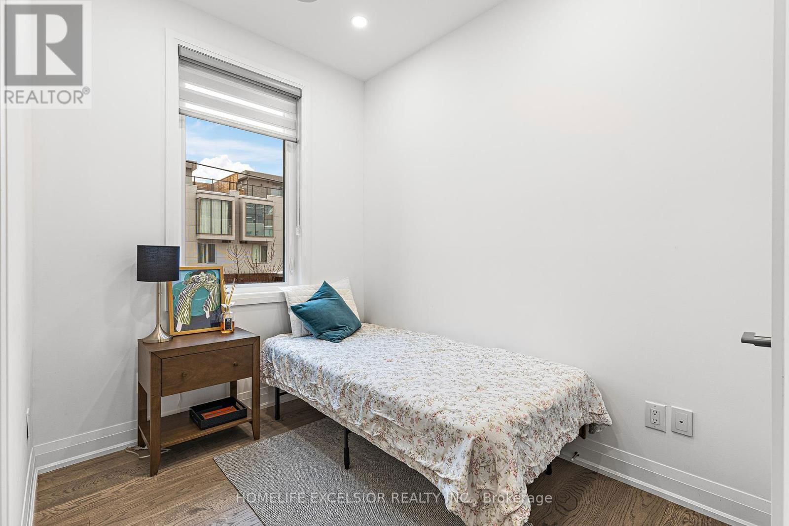 1 - 18 GREENBRIAR ROAD Image 22