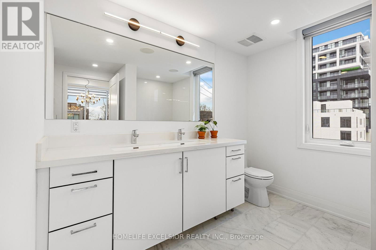 1 - 18 GREENBRIAR ROAD Image 24