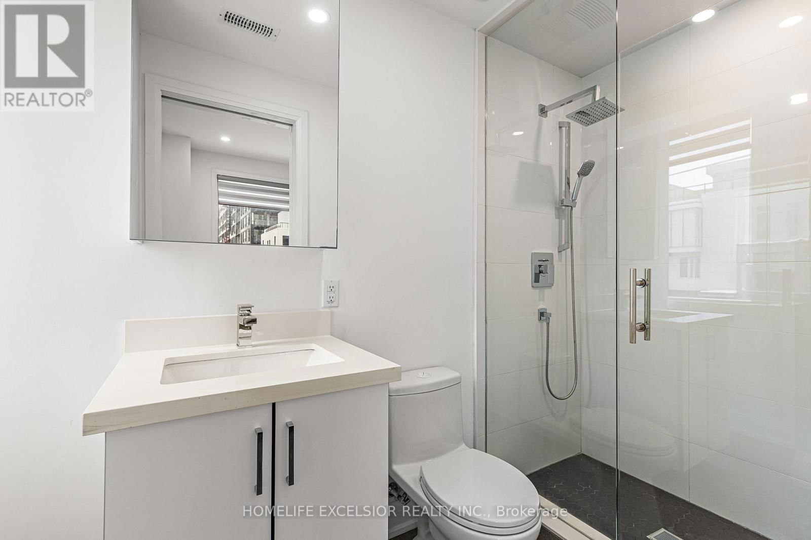 1 - 18 GREENBRIAR ROAD Image 25