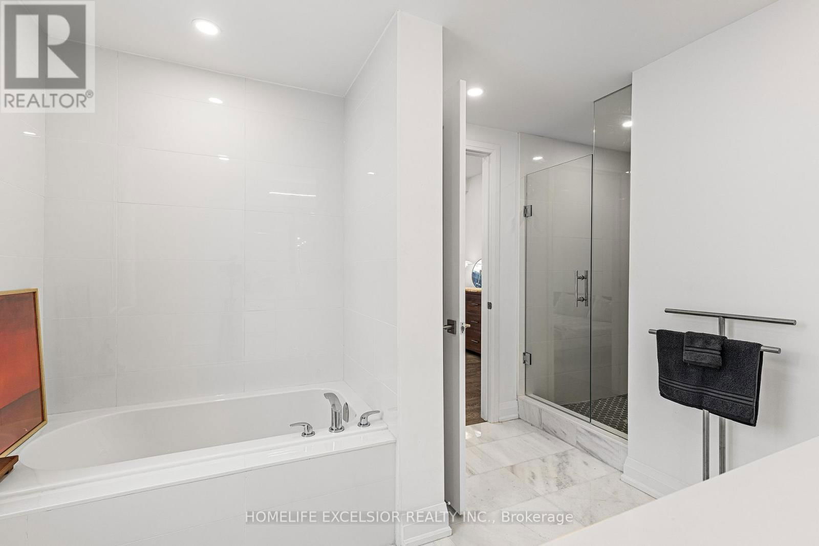 1 - 18 GREENBRIAR ROAD Image 26