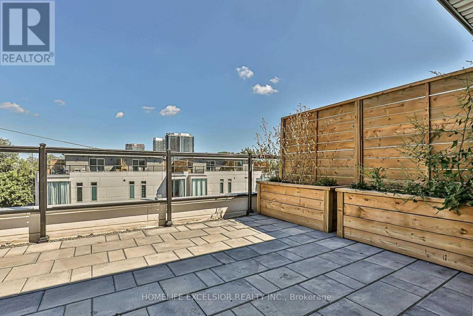 1 - 18 GREENBRIAR ROAD Image 32