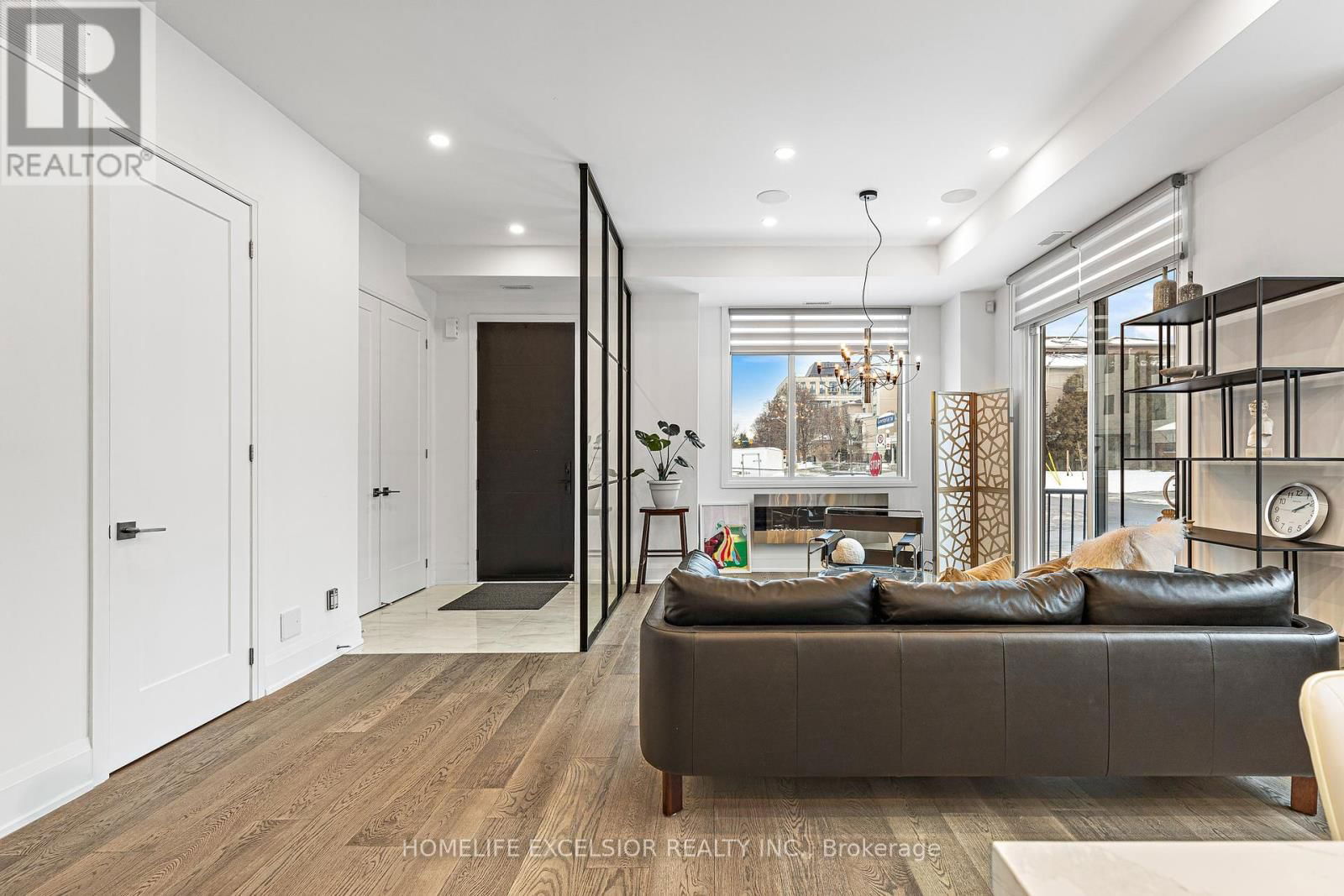 1 - 18 GREENBRIAR ROAD Image 4