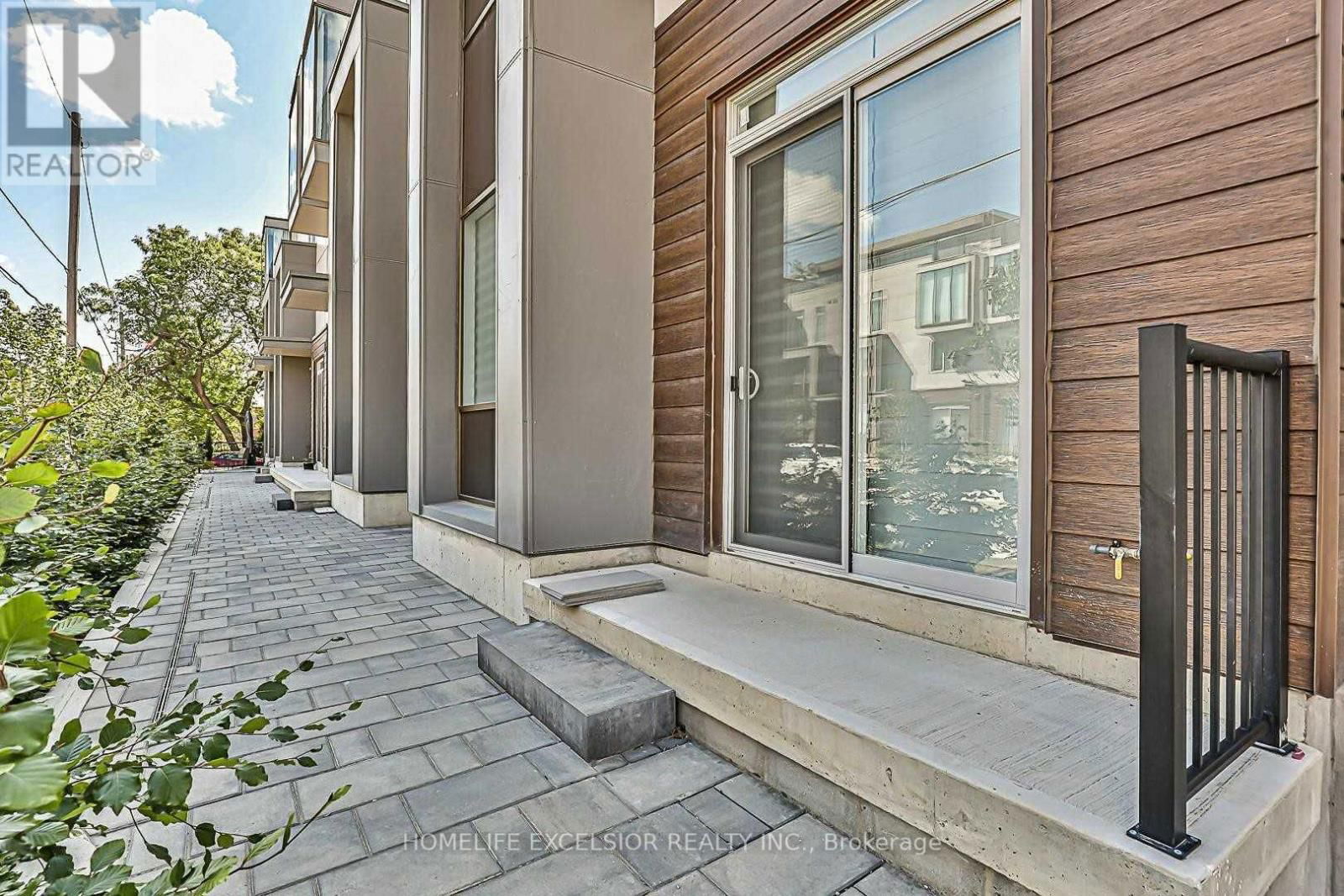 1 - 18 GREENBRIAR ROAD Image 9