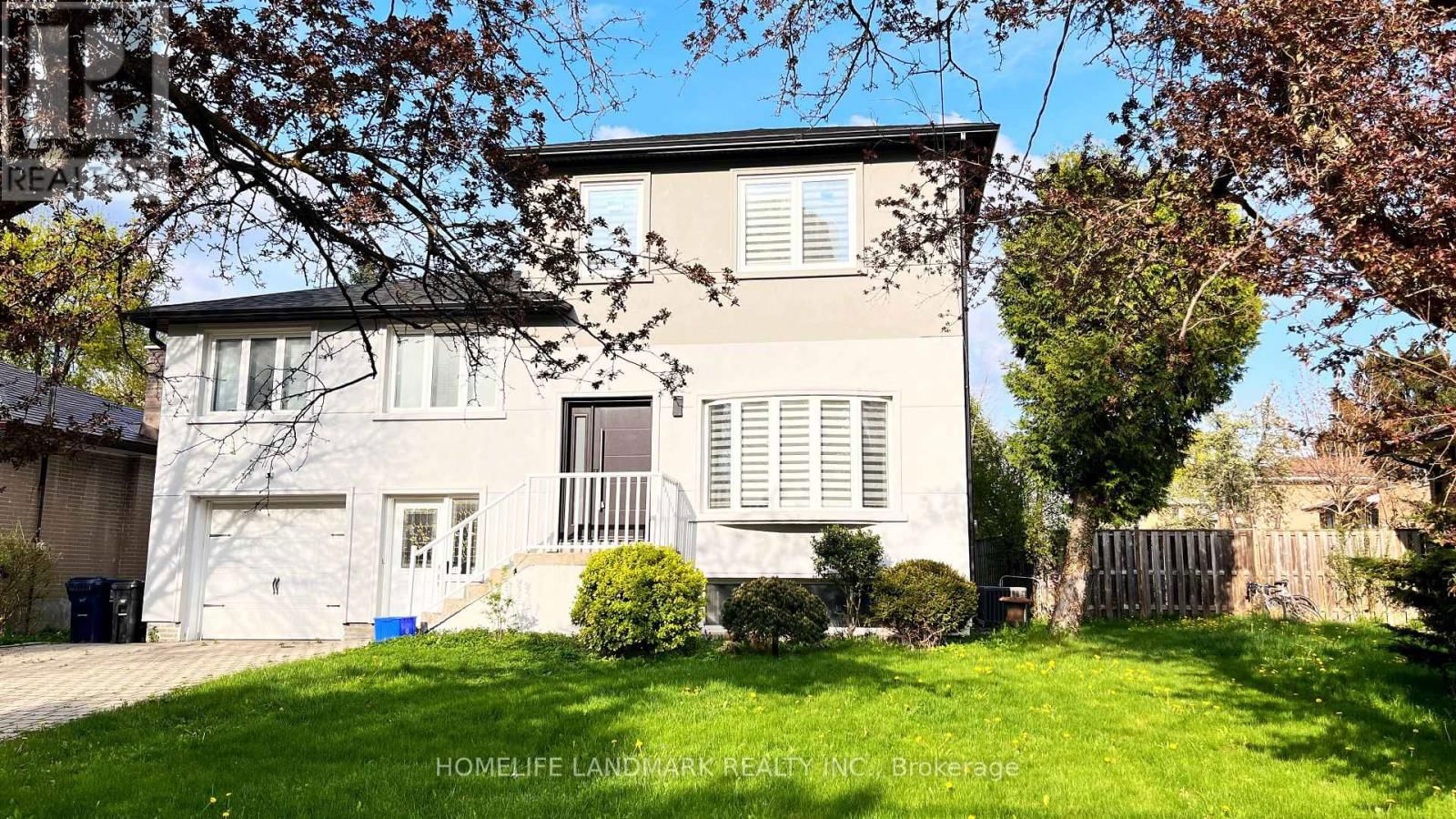 19 DEERING CRESCENT Image 1
