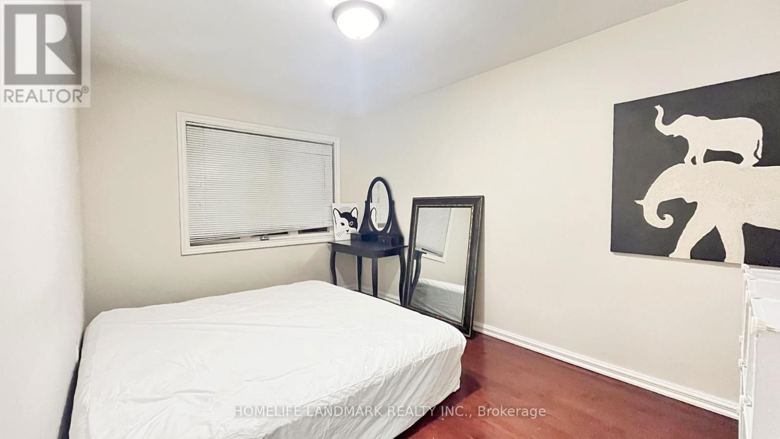 19 DEERING CRESCENT Image 18