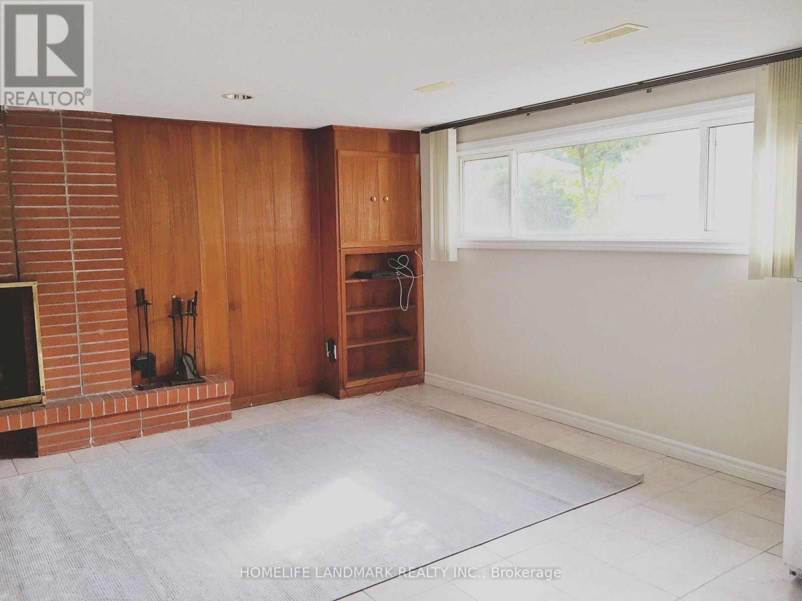 19 DEERING CRESCENT Image 20