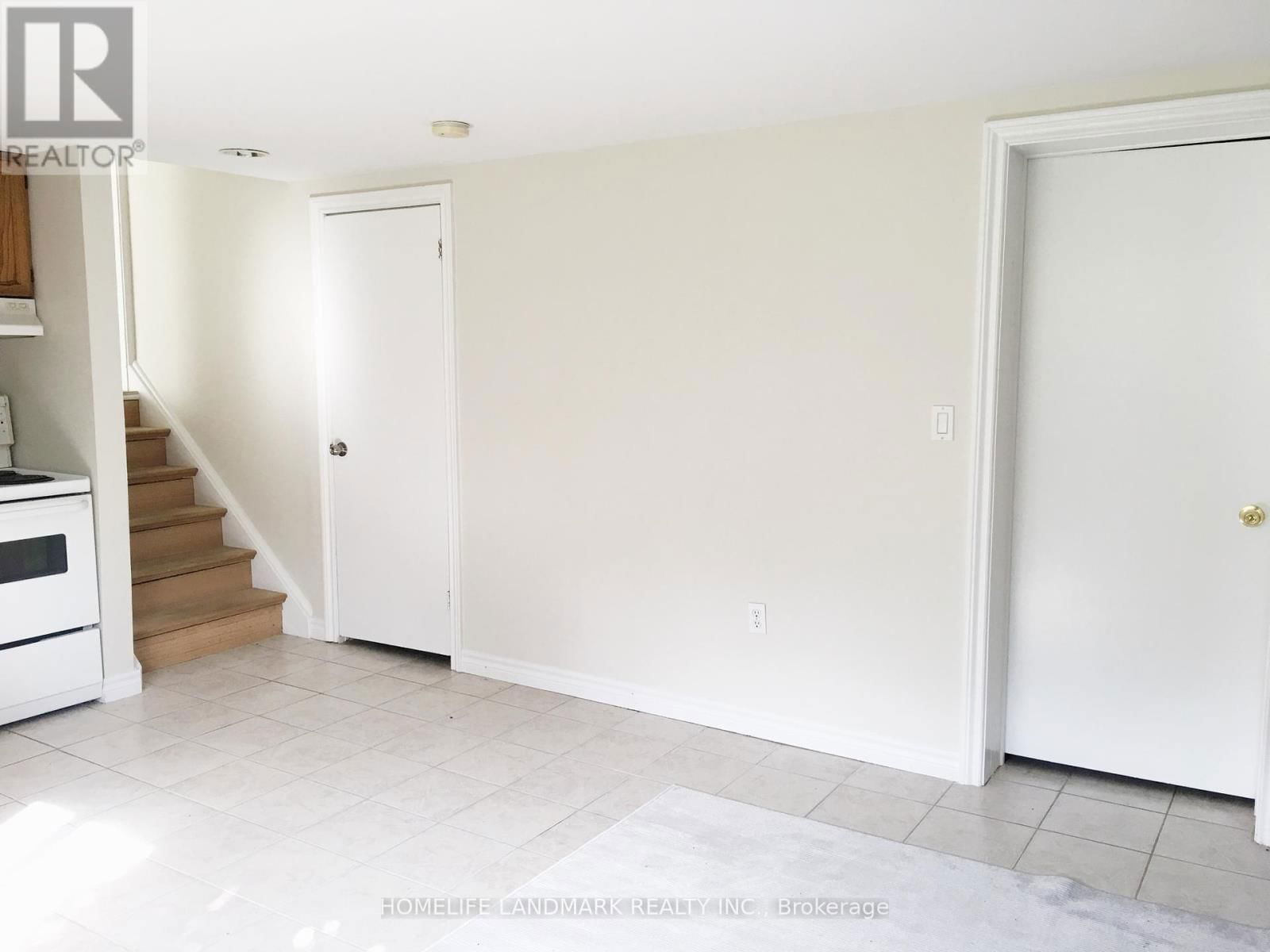 19 DEERING CRESCENT Image 21