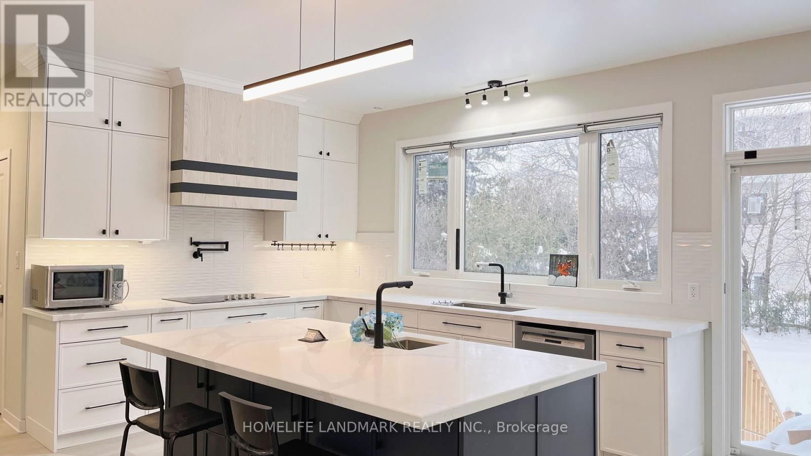 19 DEERING CRESCENT Image 4