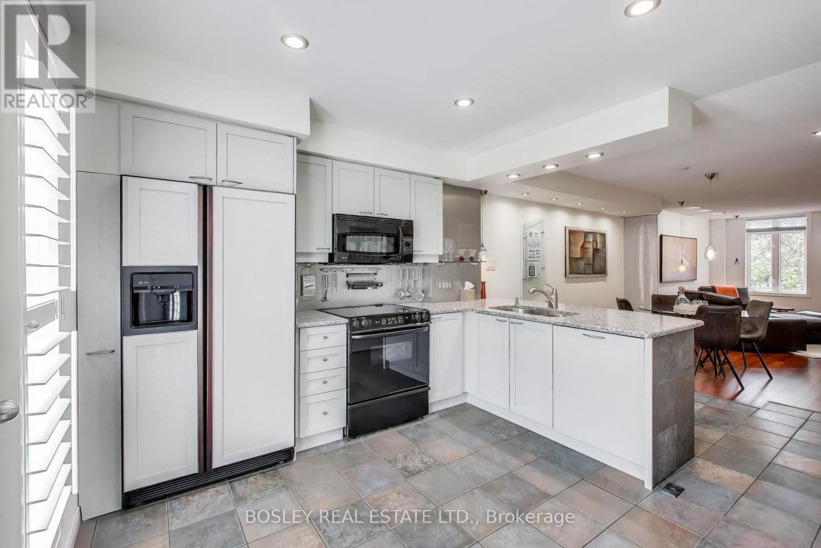 2403 - 12 SUDBURY STREET Image 15