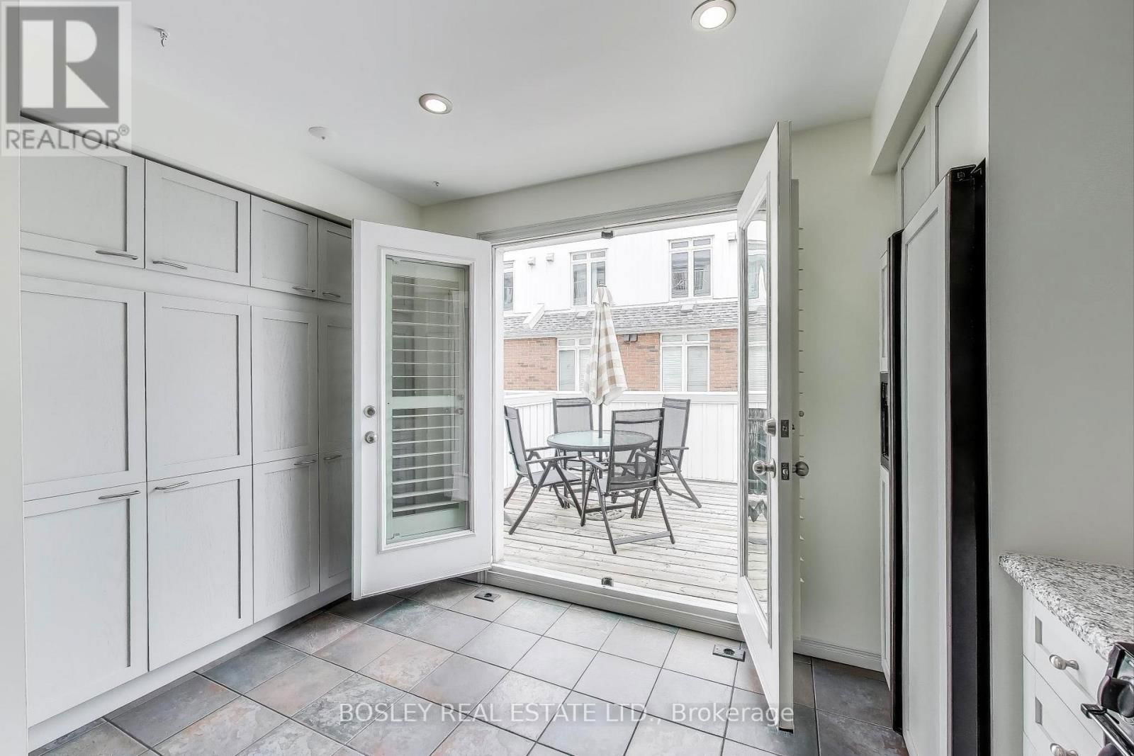 2403 - 12 SUDBURY STREET Image 17