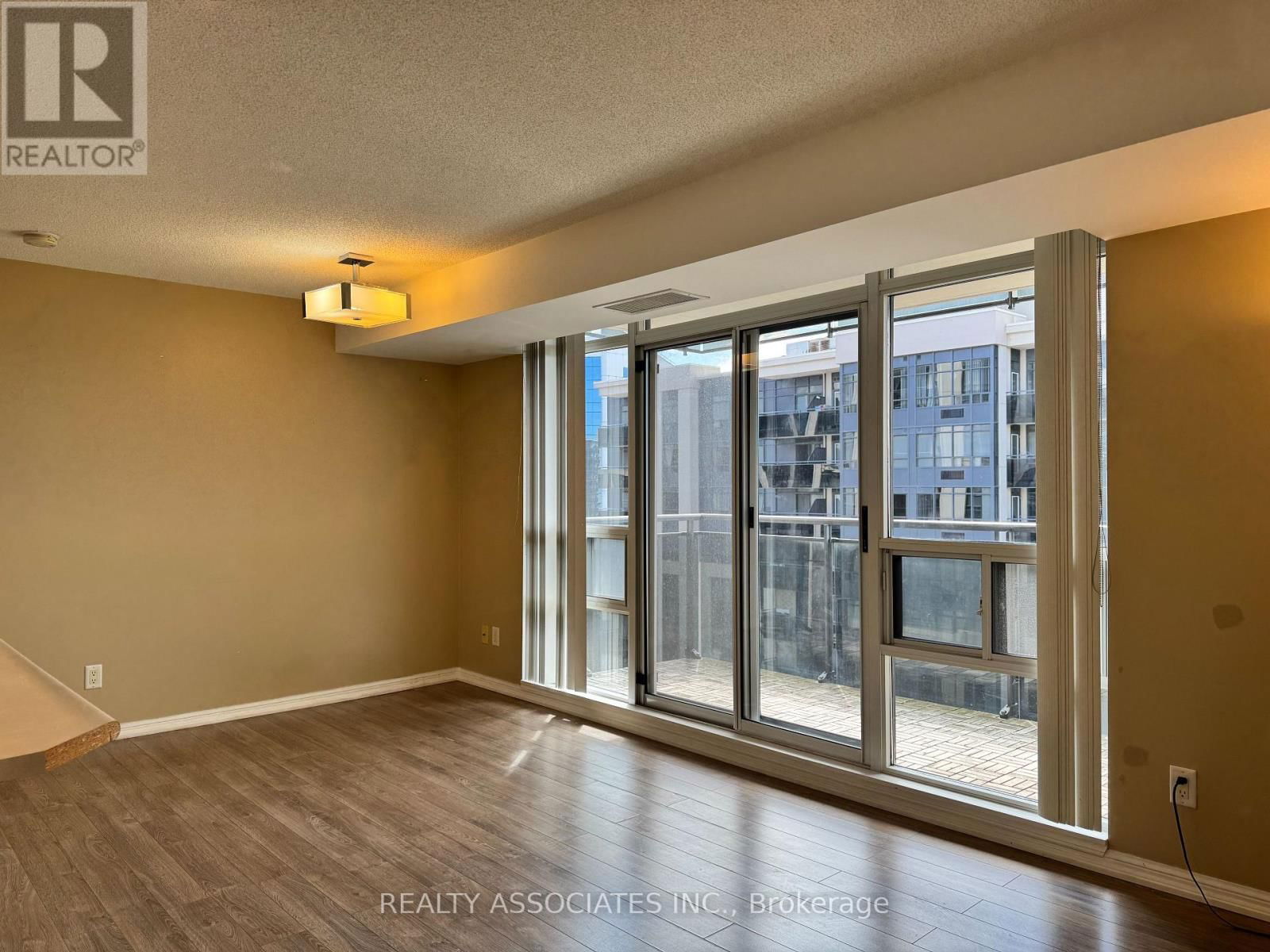 2811 - 153 BEECROFT ROAD Image 3