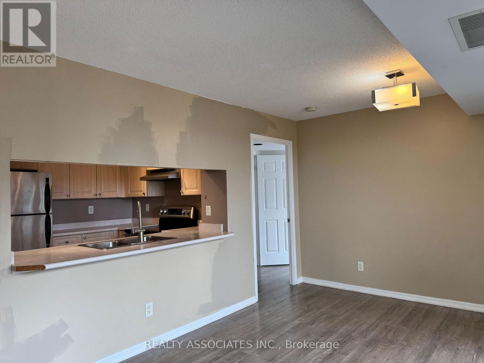 2811 - 153 BEECROFT ROAD Image 4