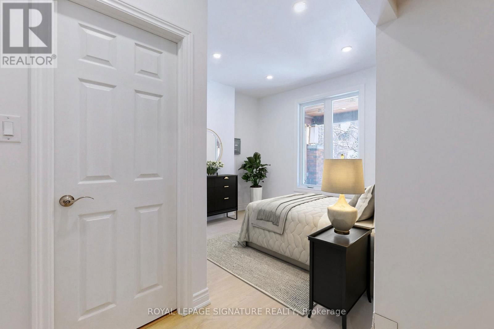 Upper - 179 BEATRICE STREET Image 13