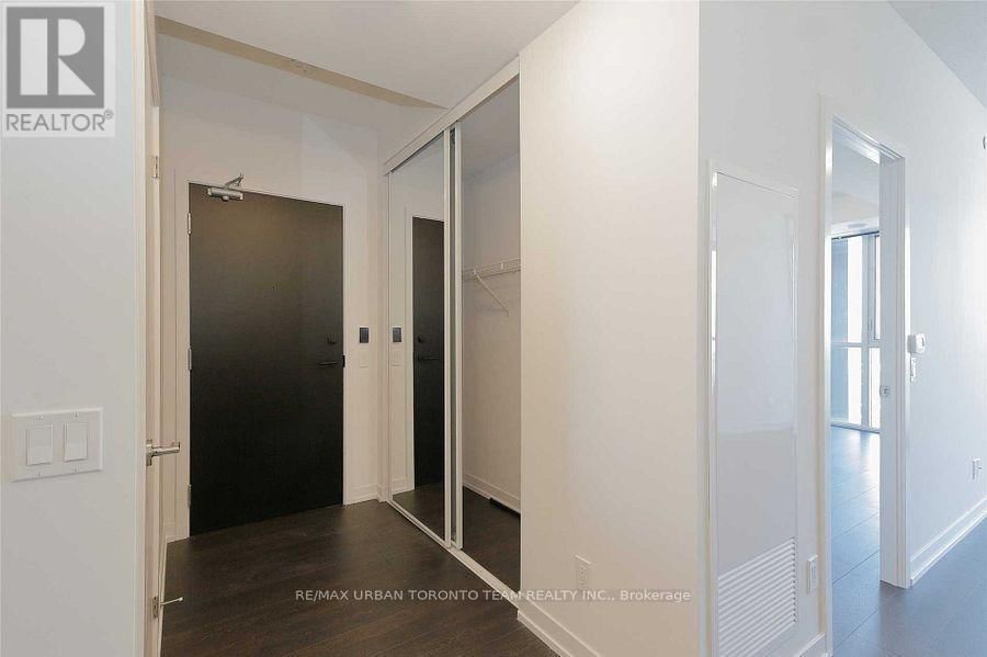 2812 - 125 REDPATH AVENUE Image 4