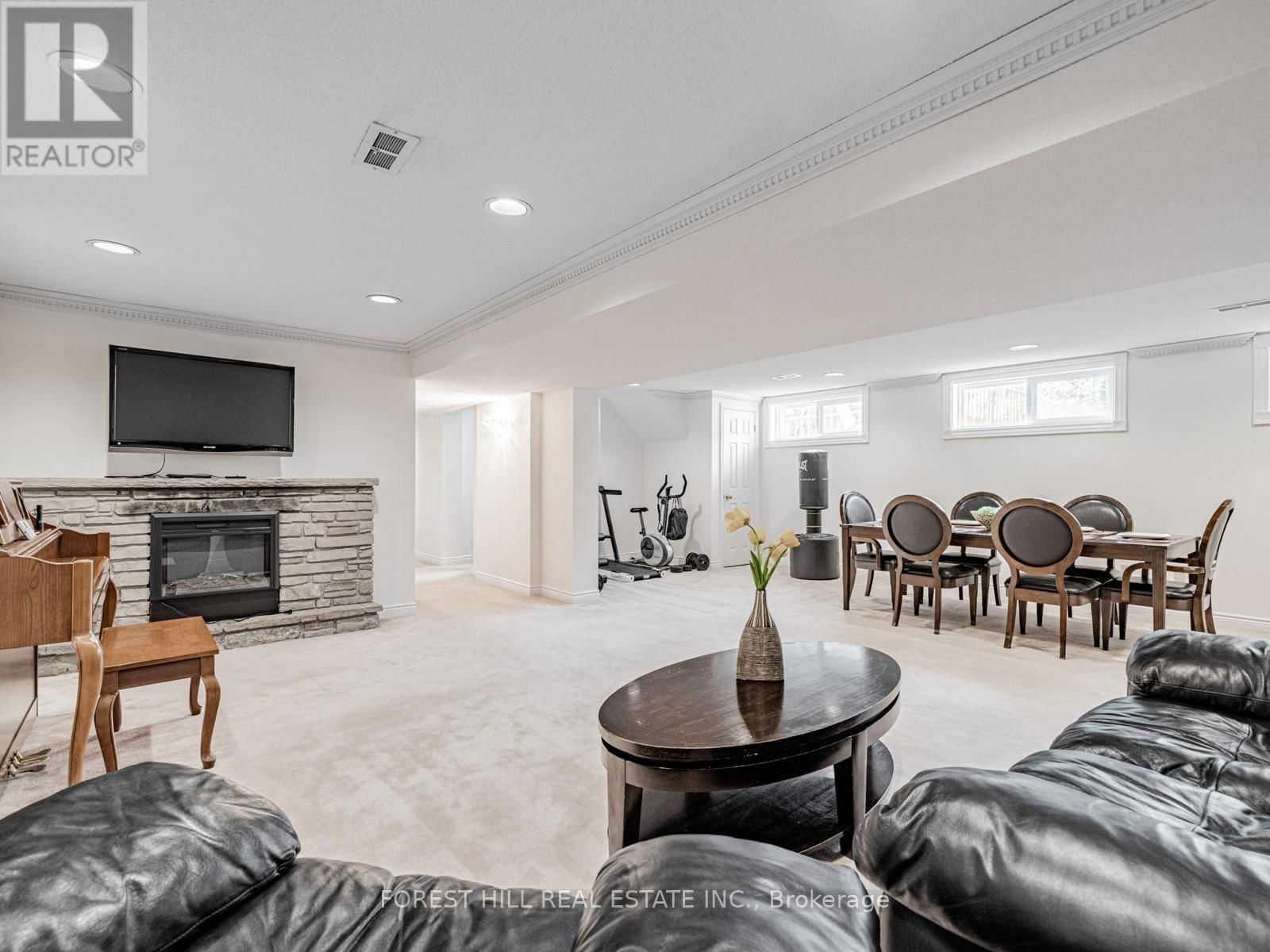 5 PARMBELLE CRESCENT Image 33