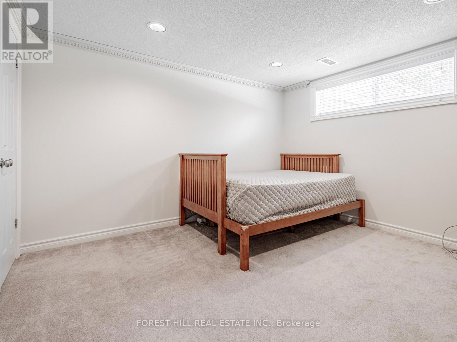 5 PARMBELLE CRESCENT Image 37