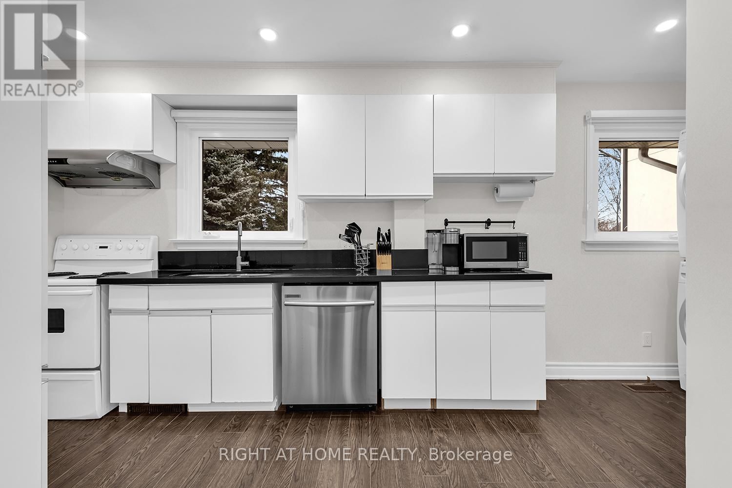 190 NORTHWOOD DRIVE Image 16