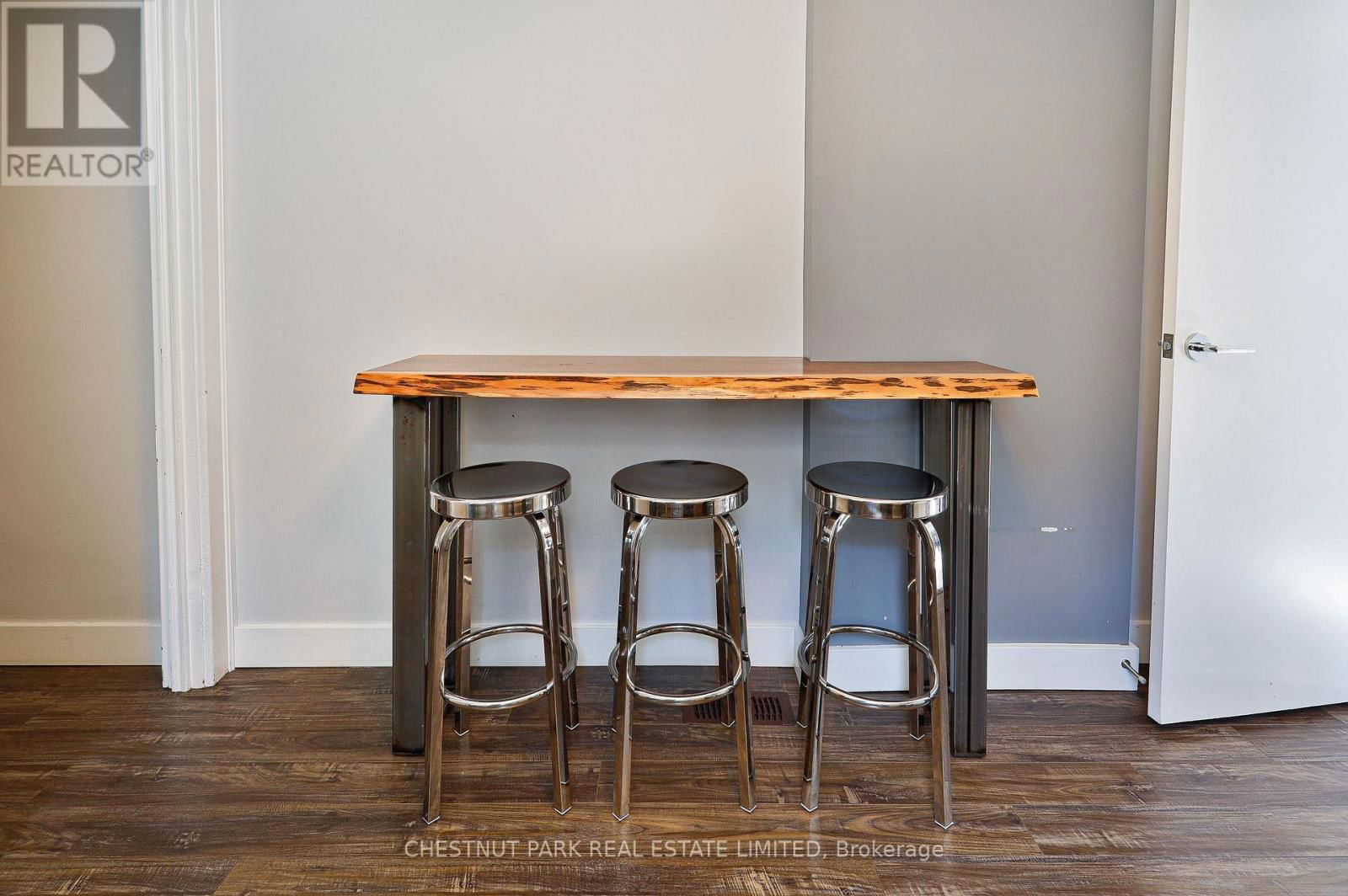 Upper - 163 BRIAR HILL AVENUE Image 16