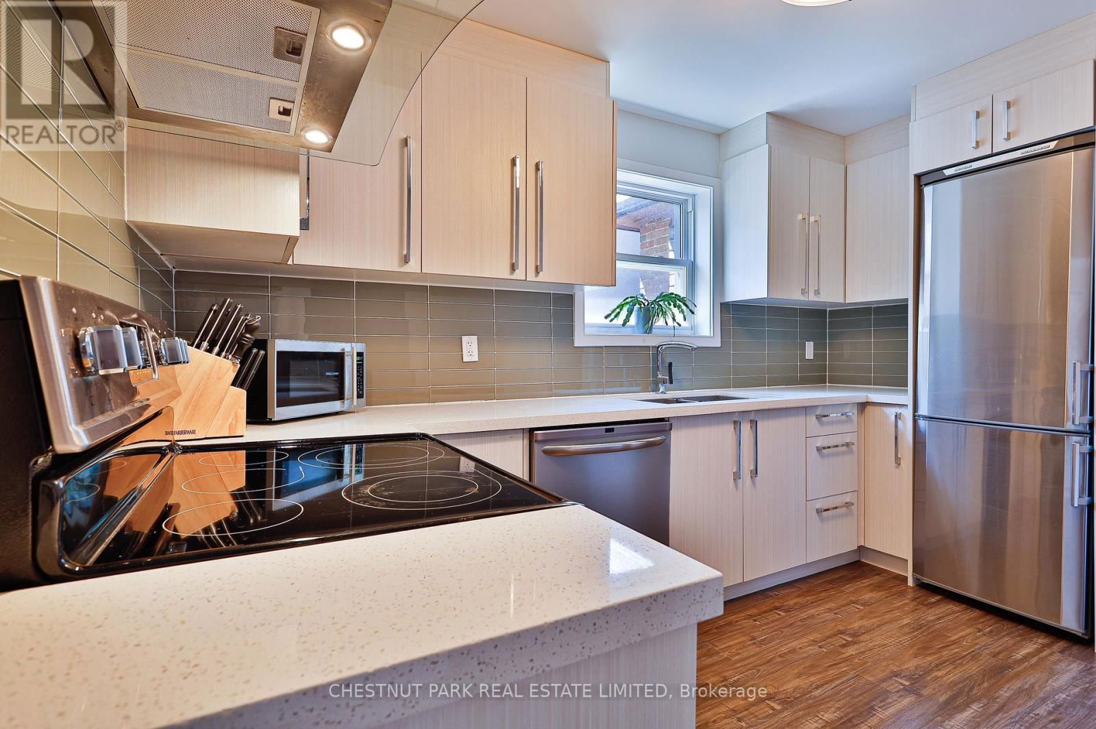 Upper - 163 BRIAR HILL AVENUE Image 18