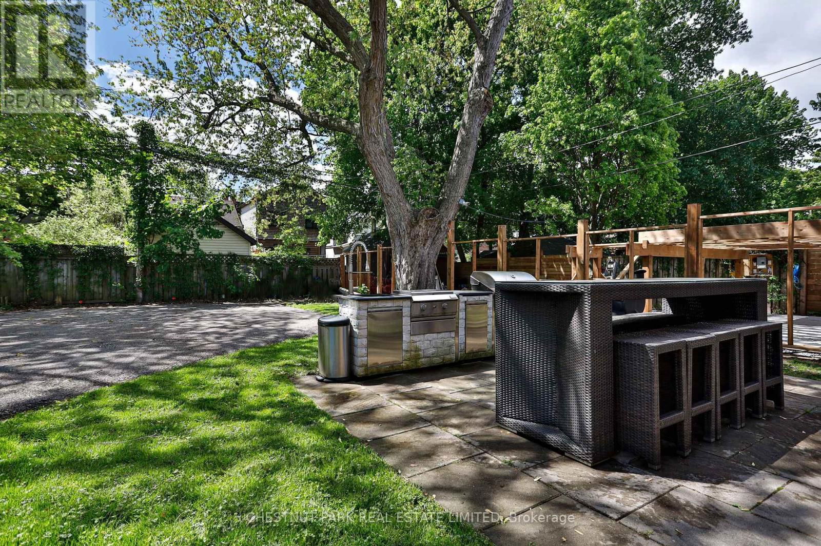 Upper - 163 BRIAR HILL AVENUE Image 35