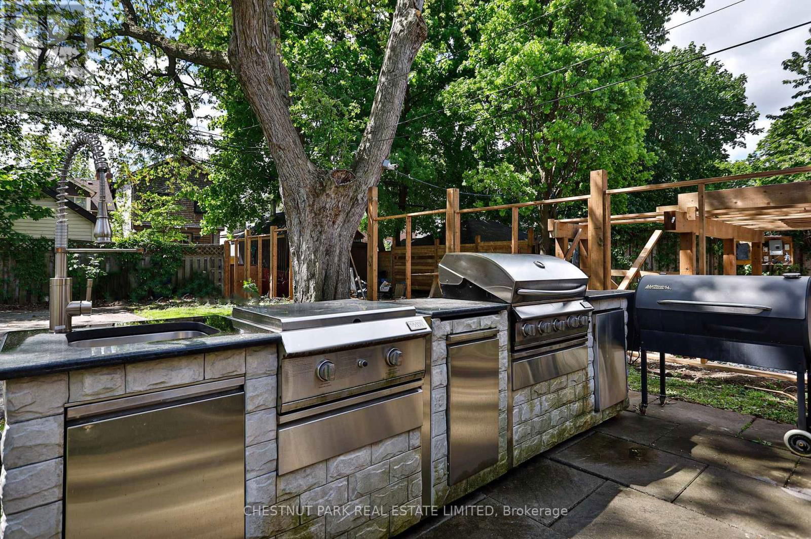 Upper - 163 BRIAR HILL AVENUE Image 36