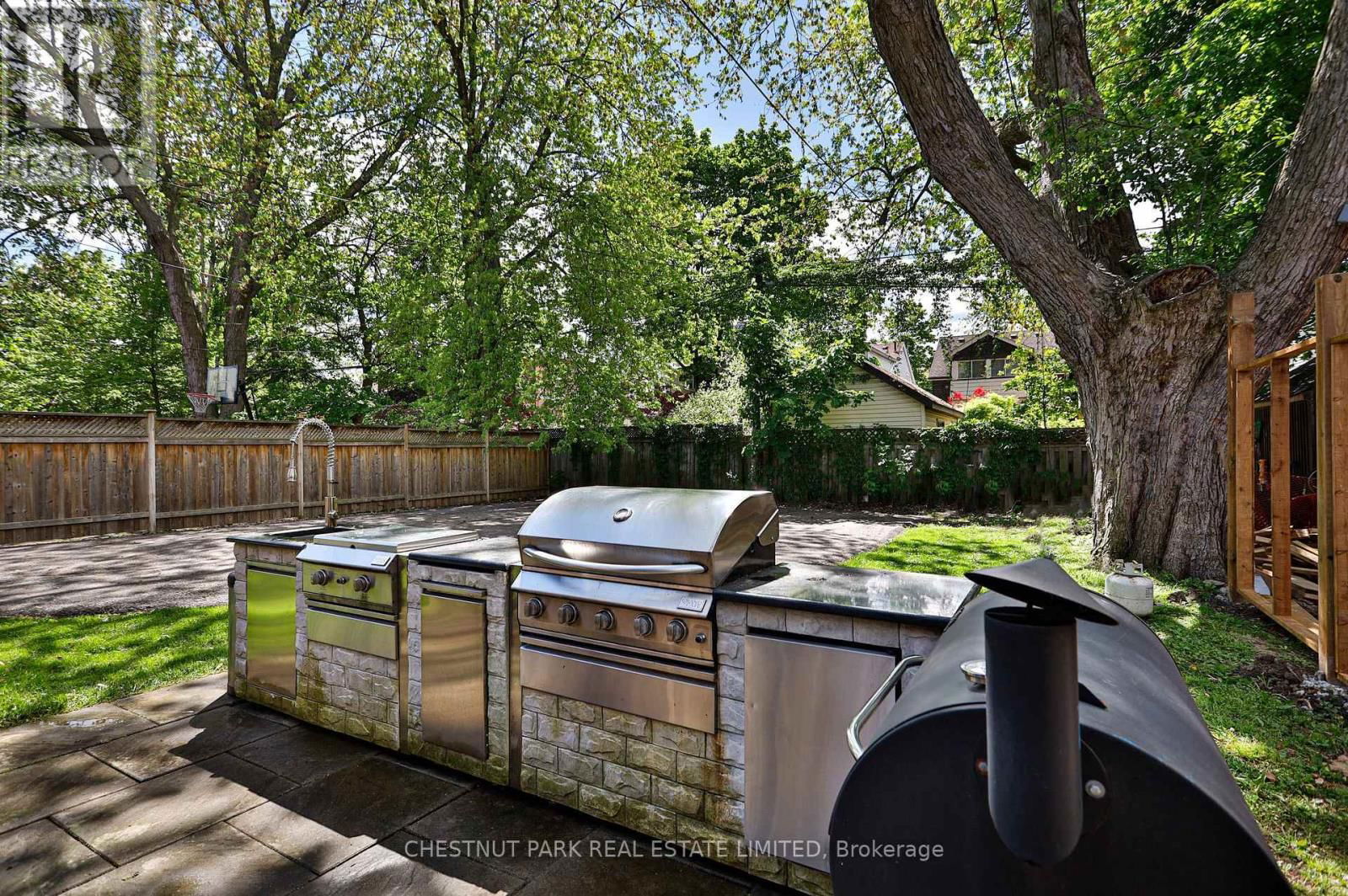 Upper - 163 BRIAR HILL AVENUE Image 37