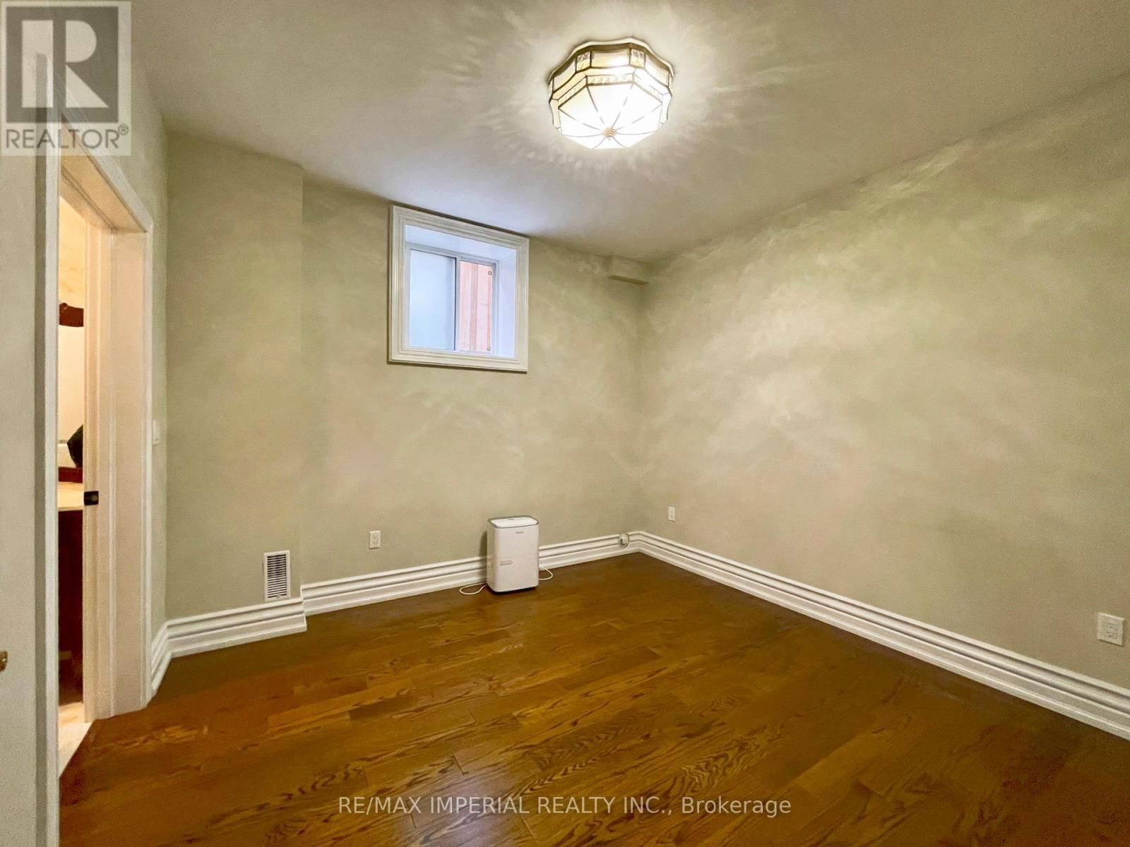 Lower - 63 NORTON AVENUE Image 23