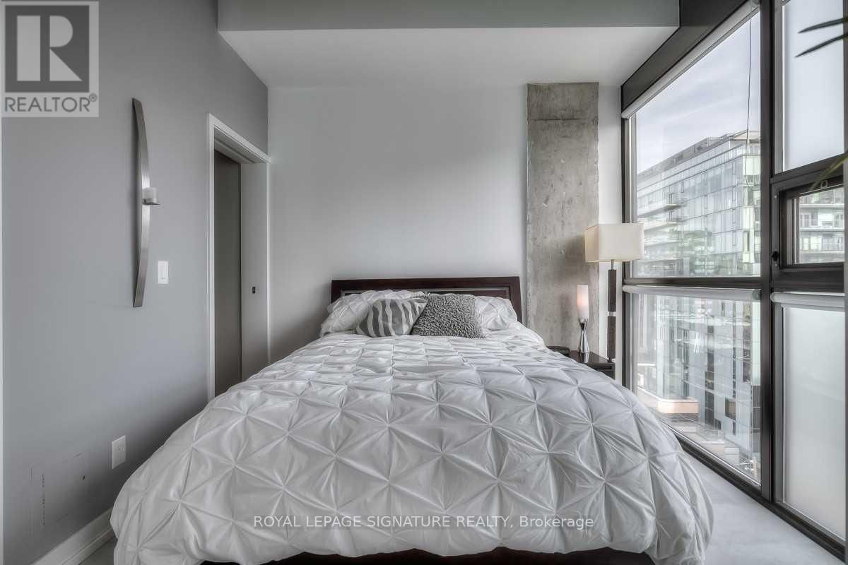 909 - 60 BATHURST STREET Image 14