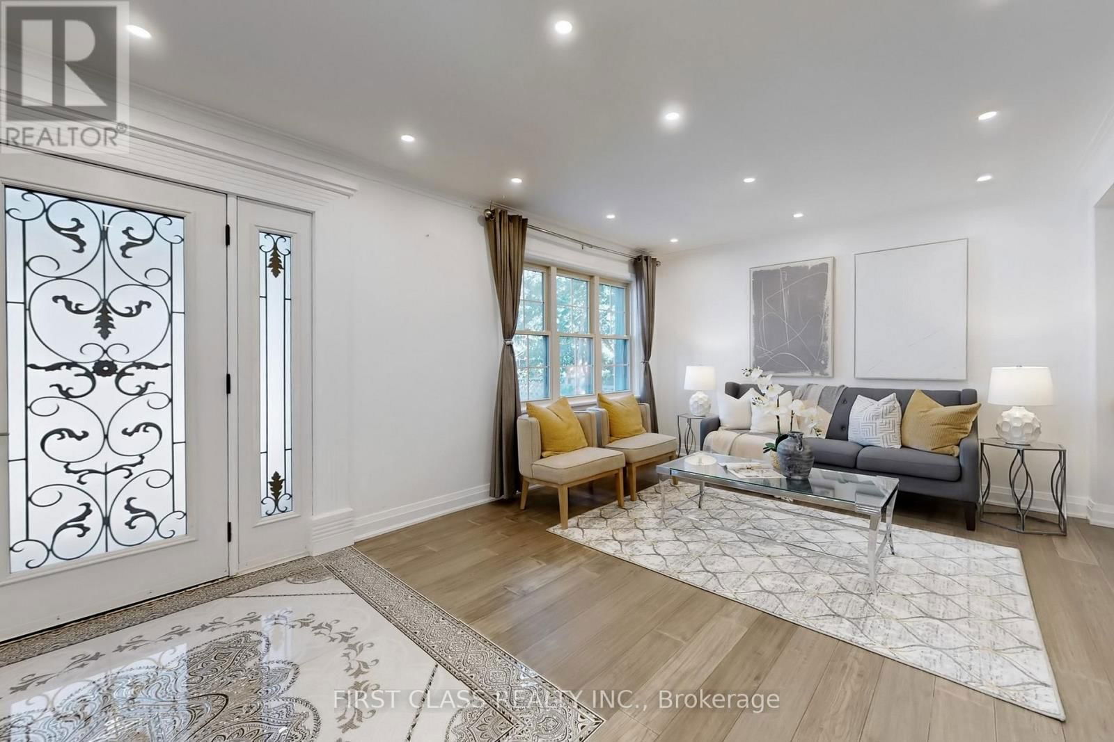 2950 BAYVIEW AVENUE Image 2
