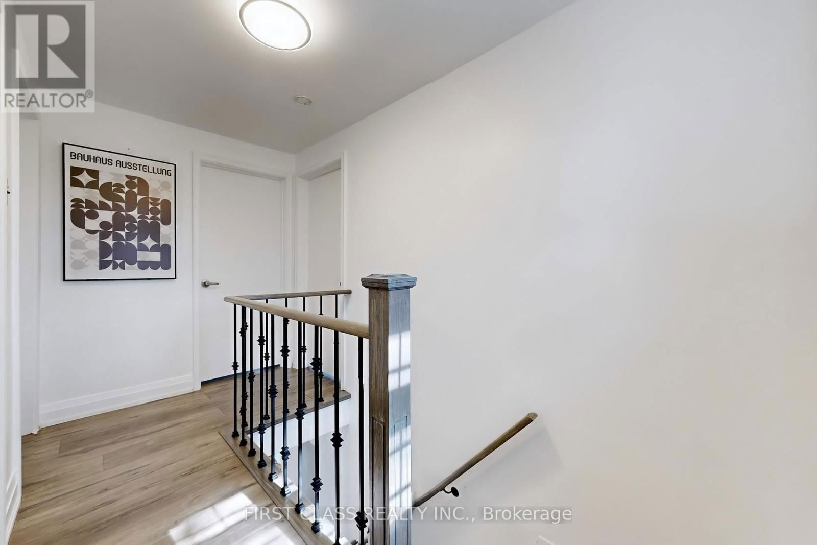 2950 BAYVIEW AVENUE Image 22