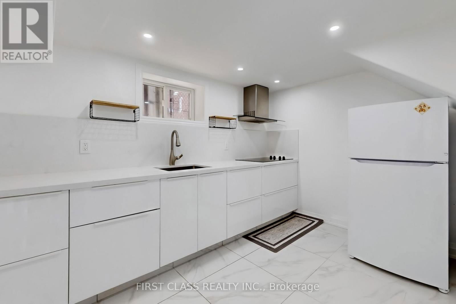 2950 BAYVIEW AVENUE Image 35