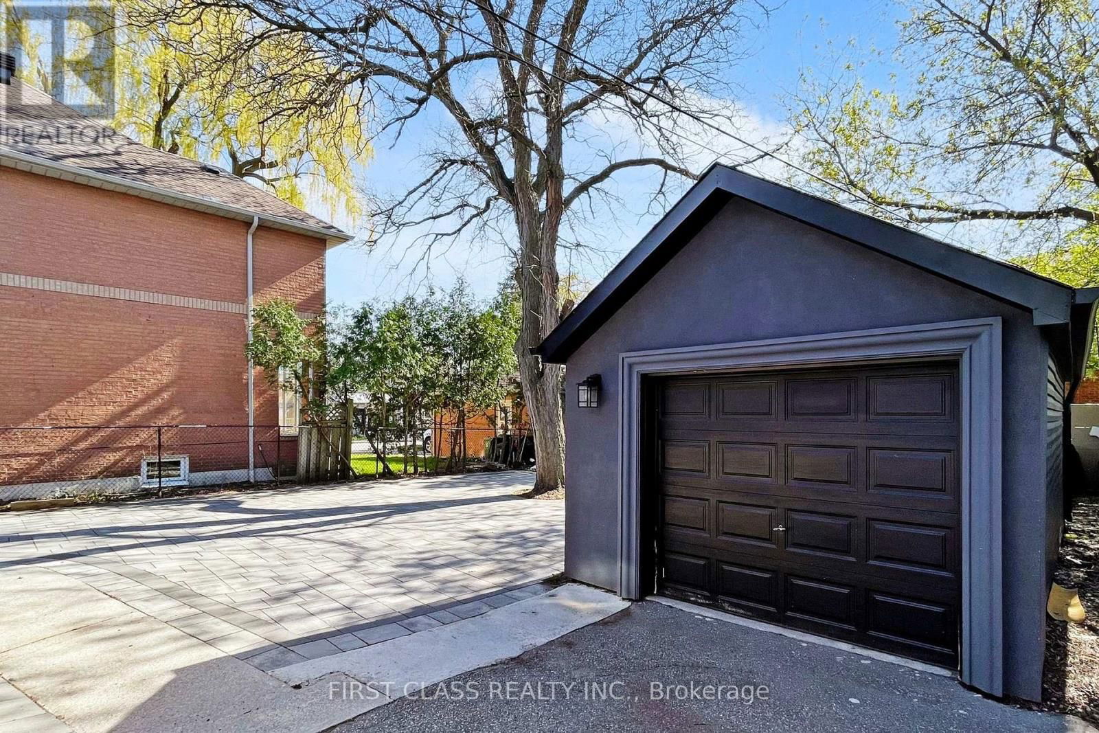 2950 BAYVIEW AVENUE Image 44