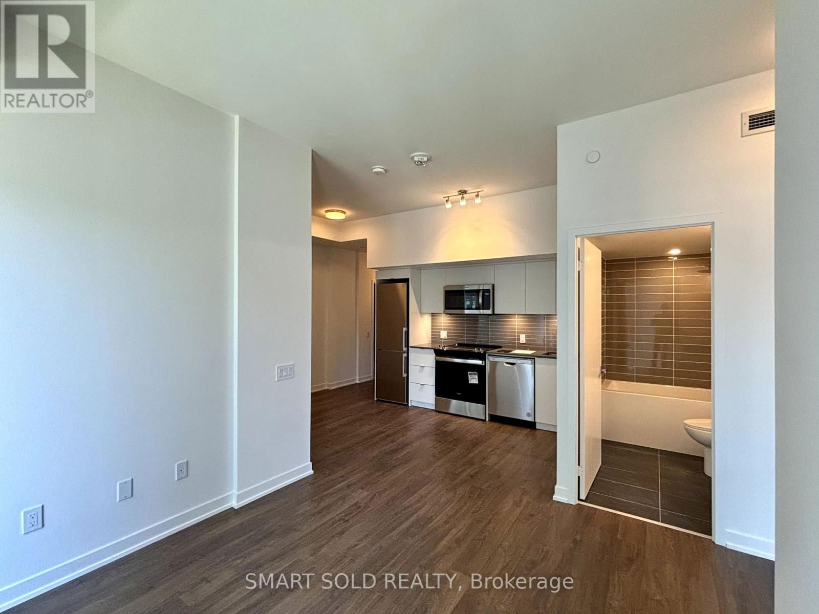 504 - 500 WILSON AVENUE Image 1